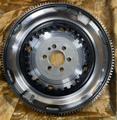 DQ200 0AM Transmission Clutch Flywheel 6 Hole 129T 6 Hole 132T 415068209 415033410 For VW AUDI SKODAHot